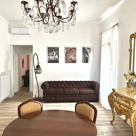 Airoldi Palace Apartment *